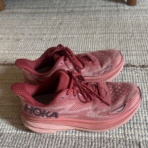 Hoka Clifton 9